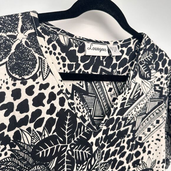 Loungees Size Medium Floral Shift Dress Pockets Black Short Sleeve V-Neck - Picture 2 of 6